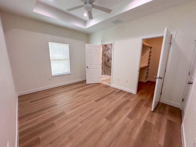 815 5th ST, Lockhart, TX 78644