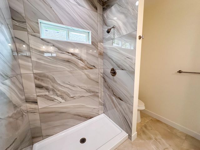 815 5th ST, Lockhart, TX 78644