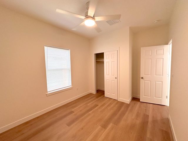 815 5th ST, Lockhart, TX 78644