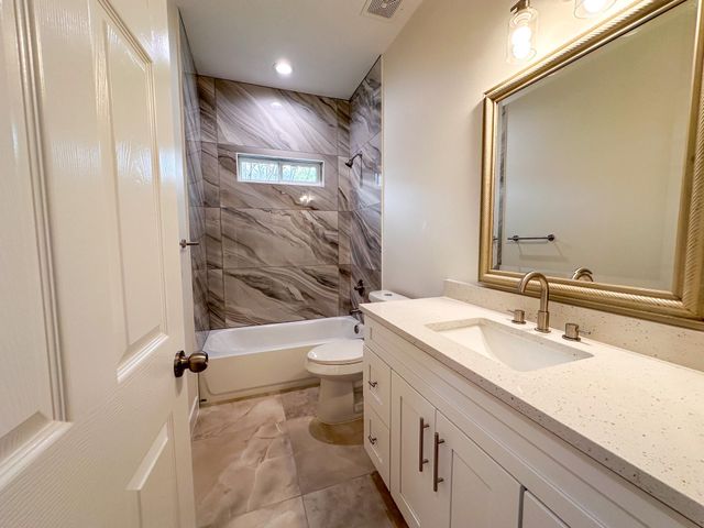 815 5th ST, Lockhart, TX 78644