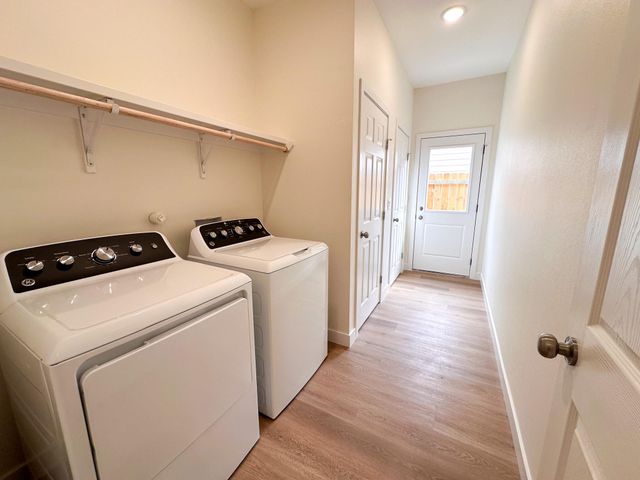 815 5th ST, Lockhart, TX 78644