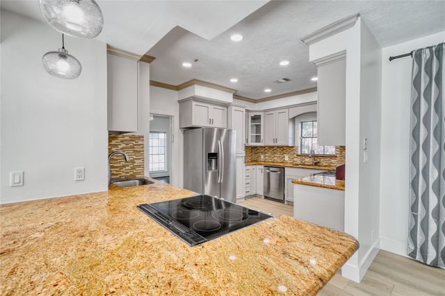 8006 Albin Lane, Houston, TX 77071