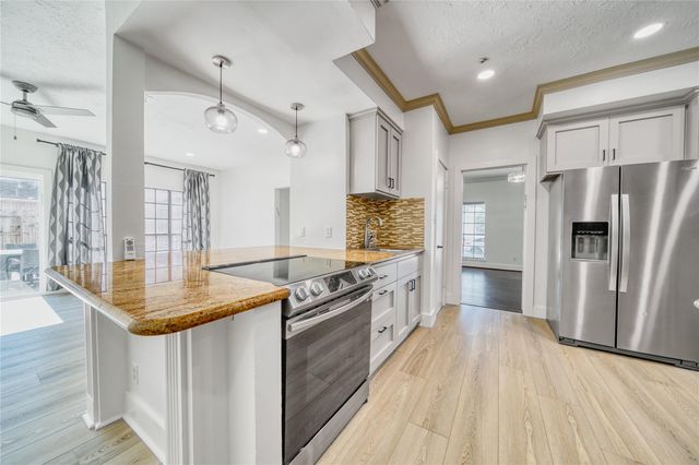 8006 Albin Lane, Houston, TX 77071