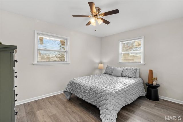 225 S Saint Charles Street, Florissant, MO 63031