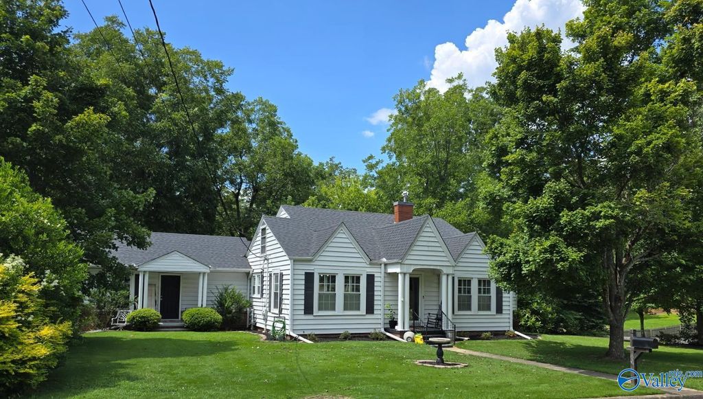 301 South Carlisle Street, Albertville, AL 35950