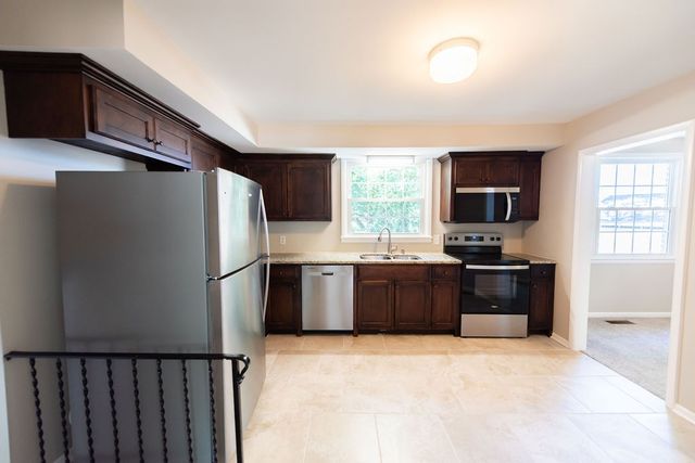 204 Bonnaridge Dr, Hermitage, TN 37076