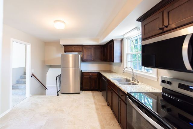 204 Bonnaridge Dr, Hermitage, TN 37076