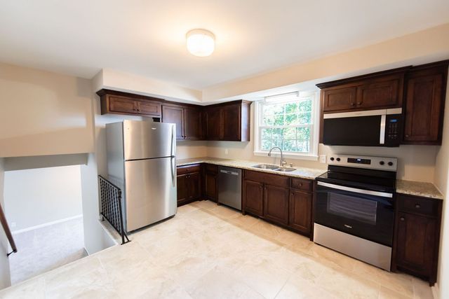 204 Bonnaridge Dr, Hermitage, TN 37076