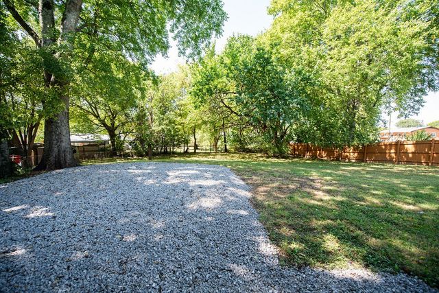 204 Bonnaridge Dr, Hermitage, TN 37076