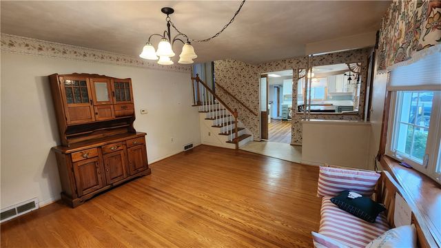 88 Thorncliff Road, Ogden, NY 14559
