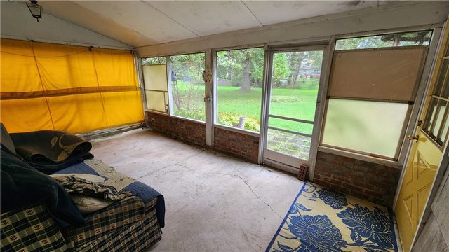 88 Thorncliff Road, Ogden, NY 14559