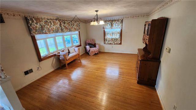 88 Thorncliff Road, Ogden, NY 14559