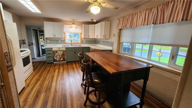 88 Thorncliff Road, Ogden, NY 14559