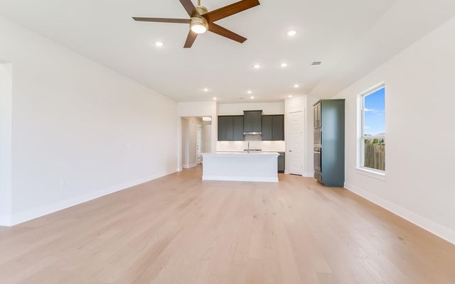 9000 The Ravine WAY, Austin, TX 78744