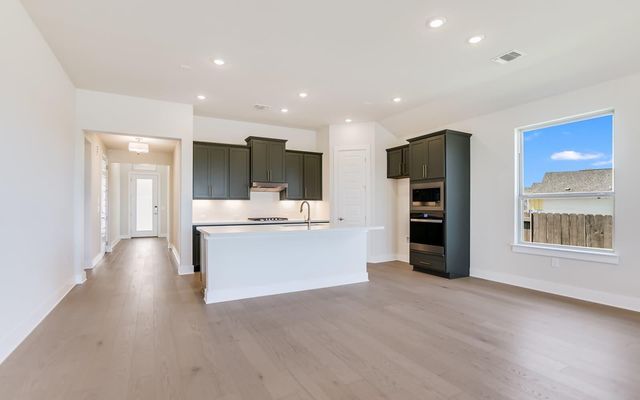 9000 The Ravine WAY, Austin, TX 78744