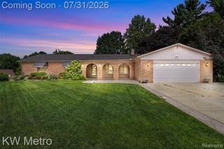 56811 Foxcroft Court, Utica, MI 48316
