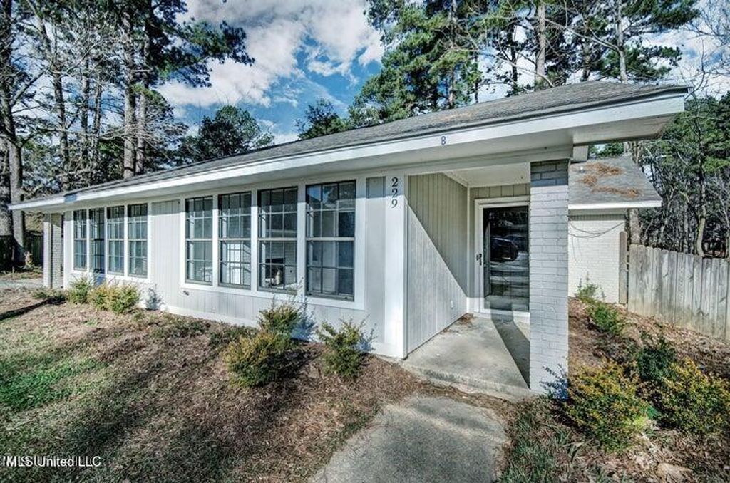 229 Brendalwood Boulevard, B, Brandon, MS 39047
