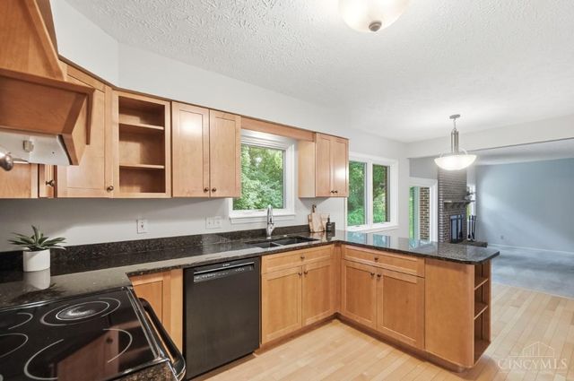 6910 Rushwood Court, West Chester, OH 45241