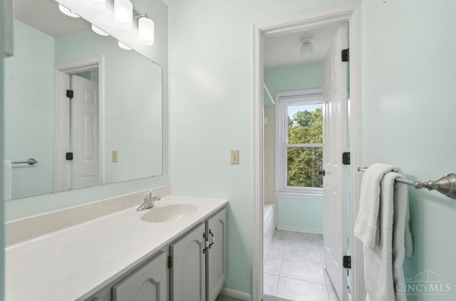 6910 Rushwood Court, West Chester, OH 45241