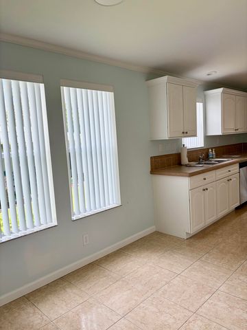 3 San Pablo Lane, Port St. Lucie, Port St Lucie, FL 34952