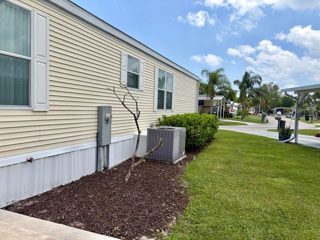 3 San Pablo Lane, Port St. Lucie, Port St Lucie, FL 34952