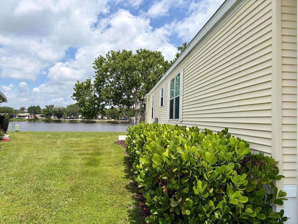 3 San Pablo Lane, Port St. Lucie, Port St Lucie, FL 34952