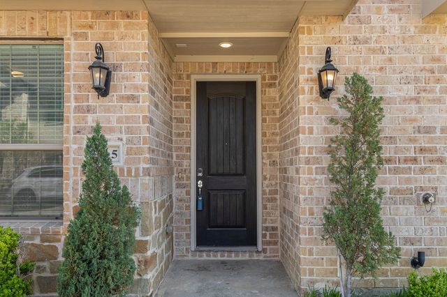 315 Ferndale Street, Lewisville, TX 75056