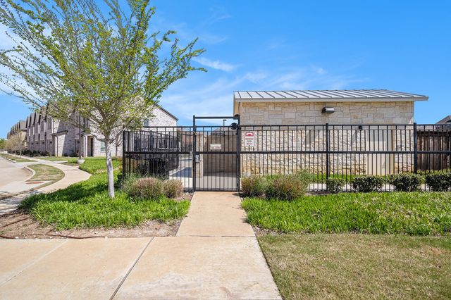 315 Ferndale Street, Lewisville, TX 75056