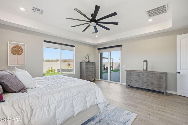 13668 W HACKAMORE Drive, Peoria, AZ 85383