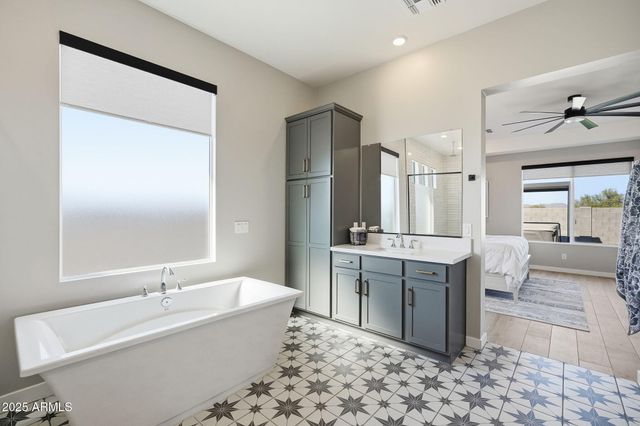 13668 W HACKAMORE Drive, Peoria, AZ 85383