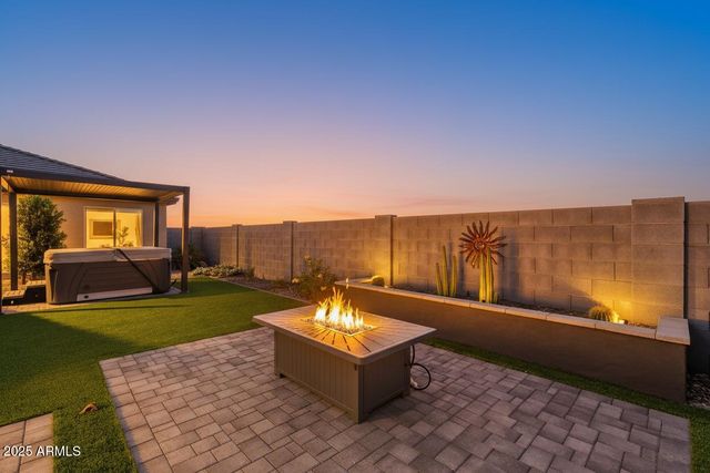 13668 W HACKAMORE Drive, Peoria, AZ 85383