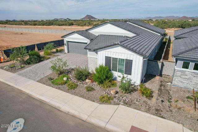 13668 W HACKAMORE Drive, Peoria, AZ 85383