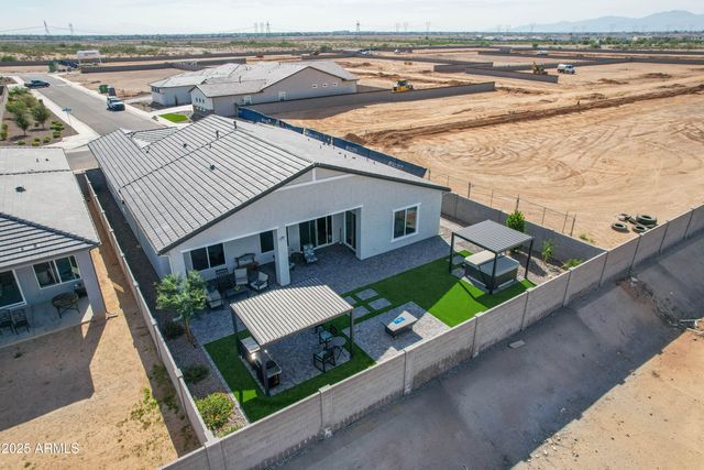 13668 W HACKAMORE Drive, Peoria, AZ 85383