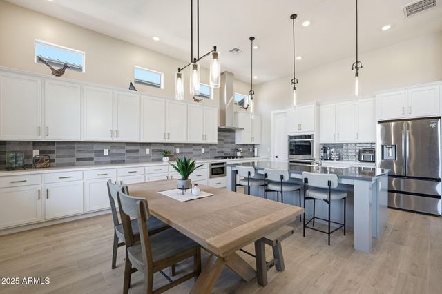 13668 W HACKAMORE Drive, Peoria, AZ 85383