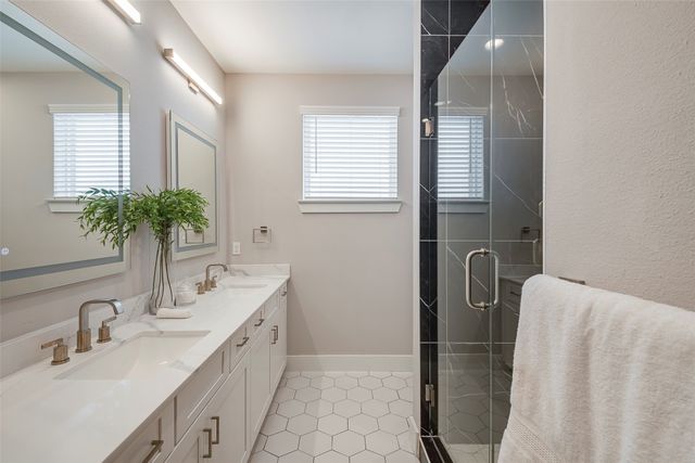 1423 N Carroll Avenue, Dallas, TX 75204