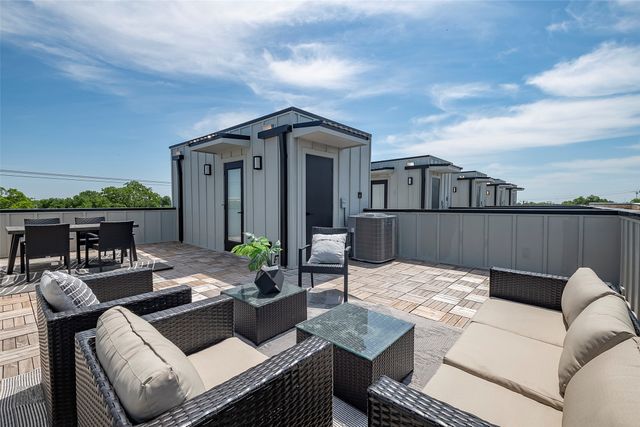 1423 N Carroll Avenue, Dallas, TX 75204