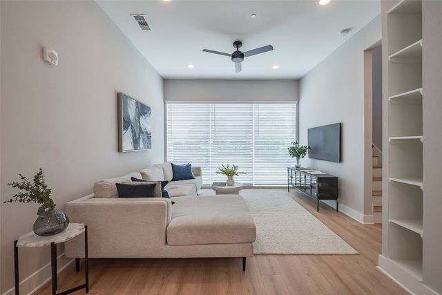 1423 N Carroll Avenue, Dallas, TX 75204