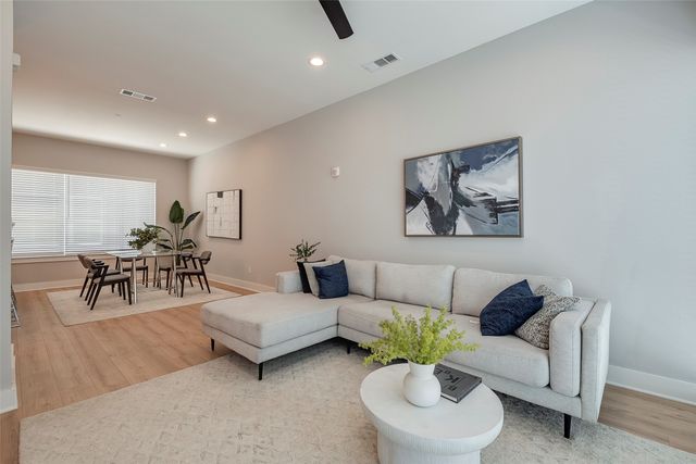 1423 N Carroll Avenue, Dallas, TX 75204