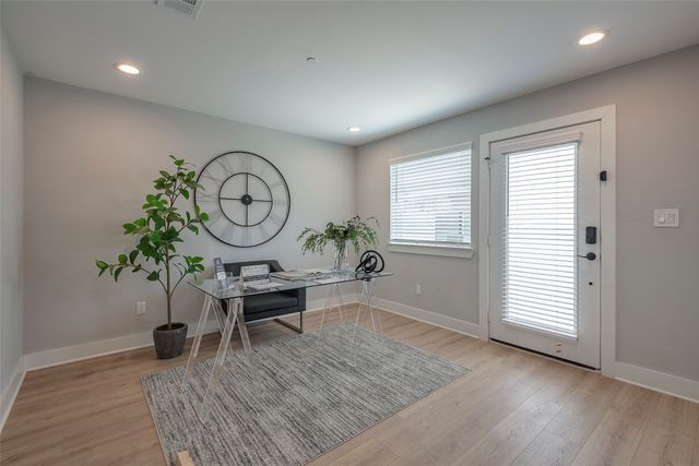 1423 N Carroll Avenue, Dallas, TX 75204