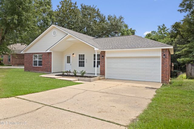 8909 Mermaid Avenue, Ocean Springs, MS 39564