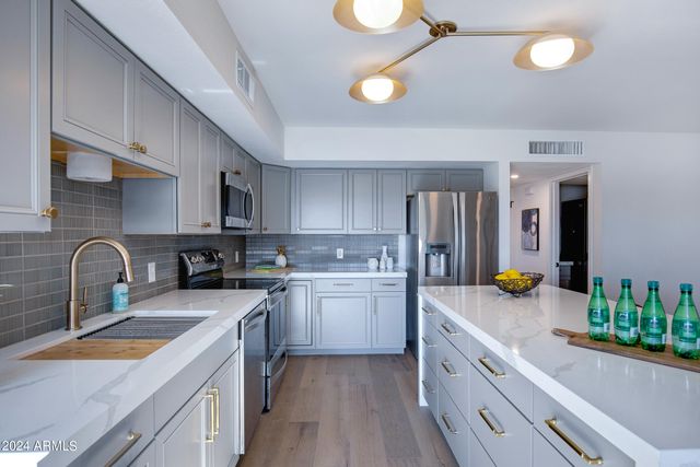 2514 N 60th Place, Scottsdale, AZ 85257
