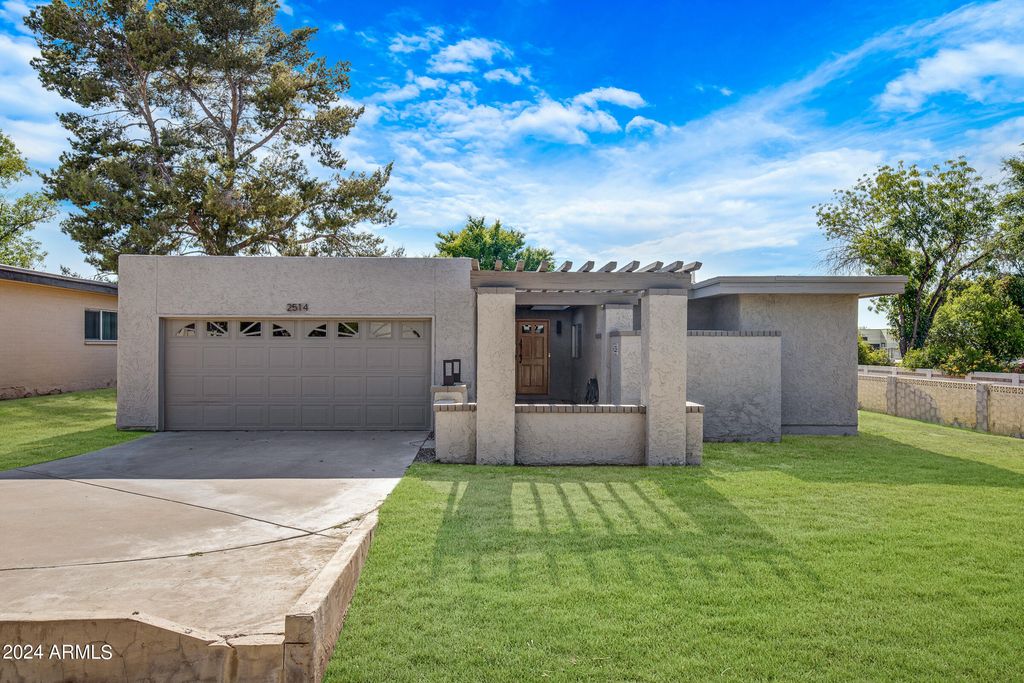 2514 N 60th Place, Scottsdale, AZ 85257