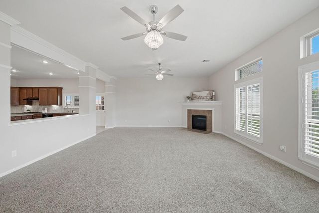 3615 E Cape Road, Dickinson, TX 77539