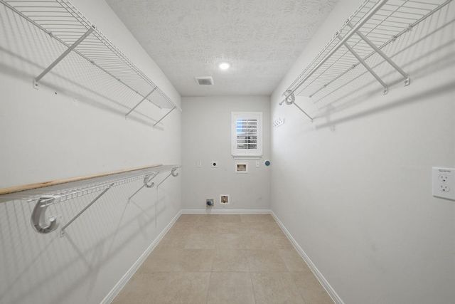 3615 E Cape Road, Dickinson, TX 77539