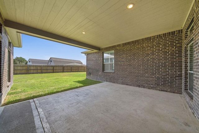 3615 E Cape Road, Dickinson, TX 77539