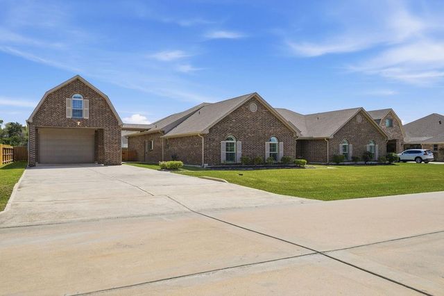 3615 E Cape Road, Dickinson, TX 77539