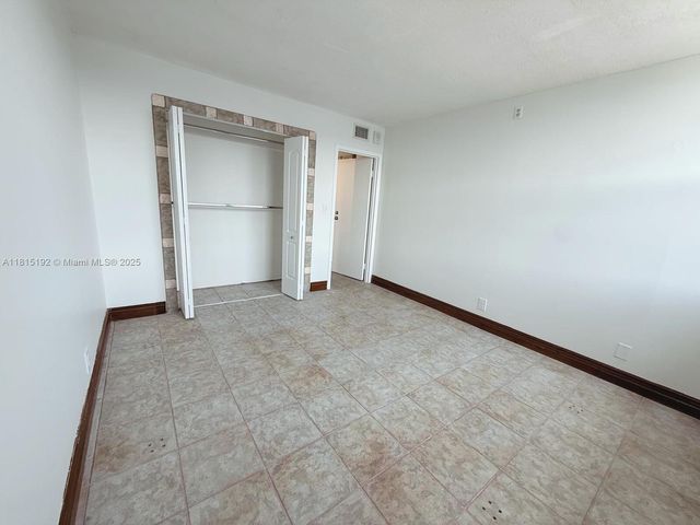 16570 NE 26th Ave 6B, North Miami Beach, FL 33160