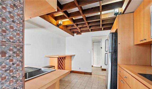 16570 NE 26th Ave 6B, North Miami Beach, FL 33160