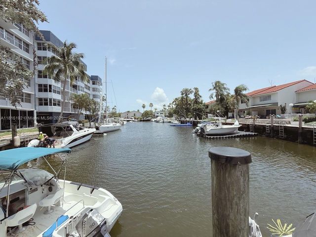 16570 NE 26th Ave 6B, North Miami Beach, FL 33160