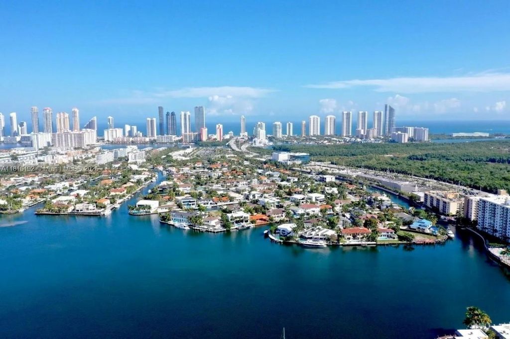 16570 NE 26th Ave 6B, North Miami Beach, FL 33160